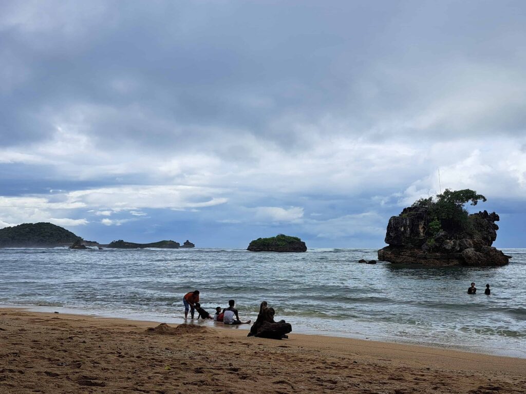 pantai malang selatan