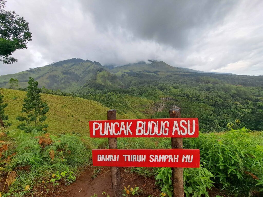 puncak budug asu malang jawa timur