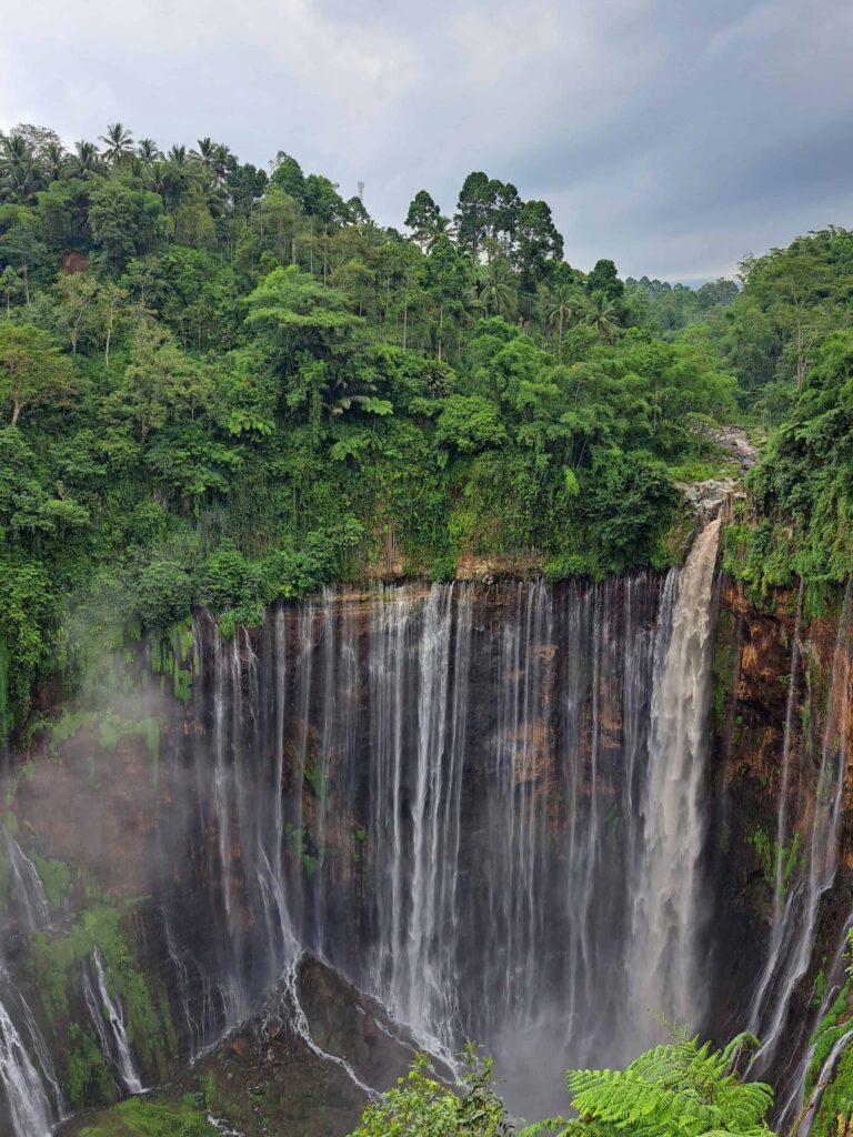tumpak sewu lumajang